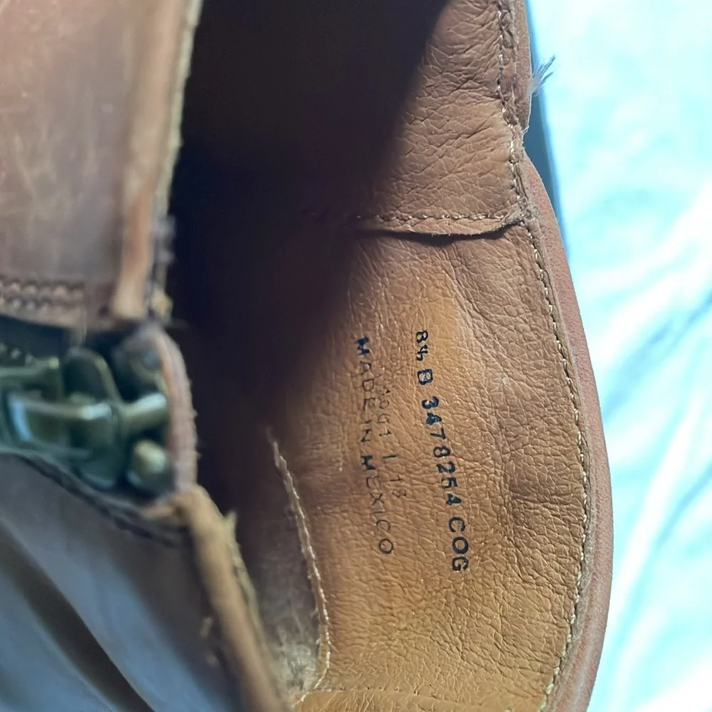 FRYE Carson Piping Bootie NIB Tan Size 8.5
